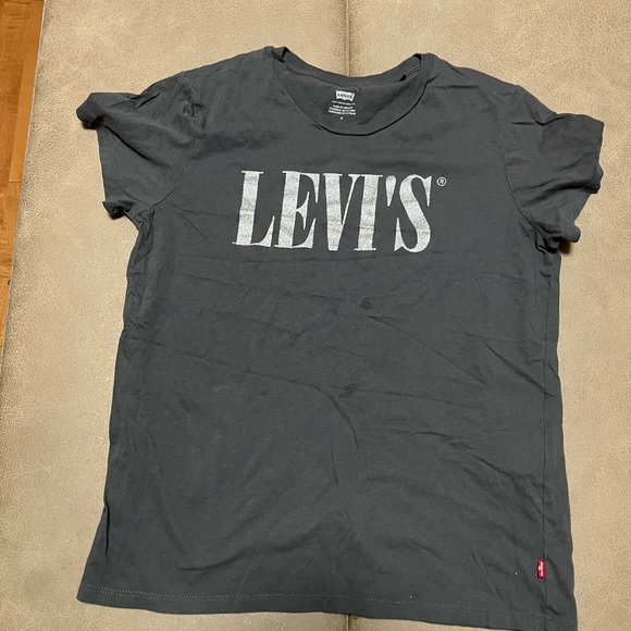 Levi's Gray T-Shirt women’s size medium - Picture 3 of 4